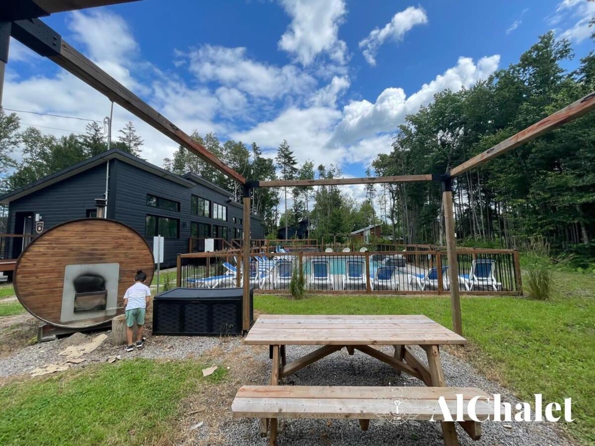 Pont-Rouge Chalet Bellevue Luxe Avec Spa Et Local A Velo מראה חיצוני תמונה