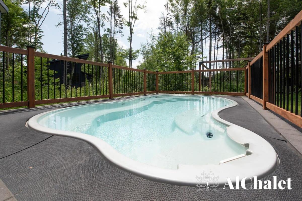 Pont-Rouge Chalet Bellevue Luxe Avec Spa Et Local A Velo מראה חיצוני תמונה