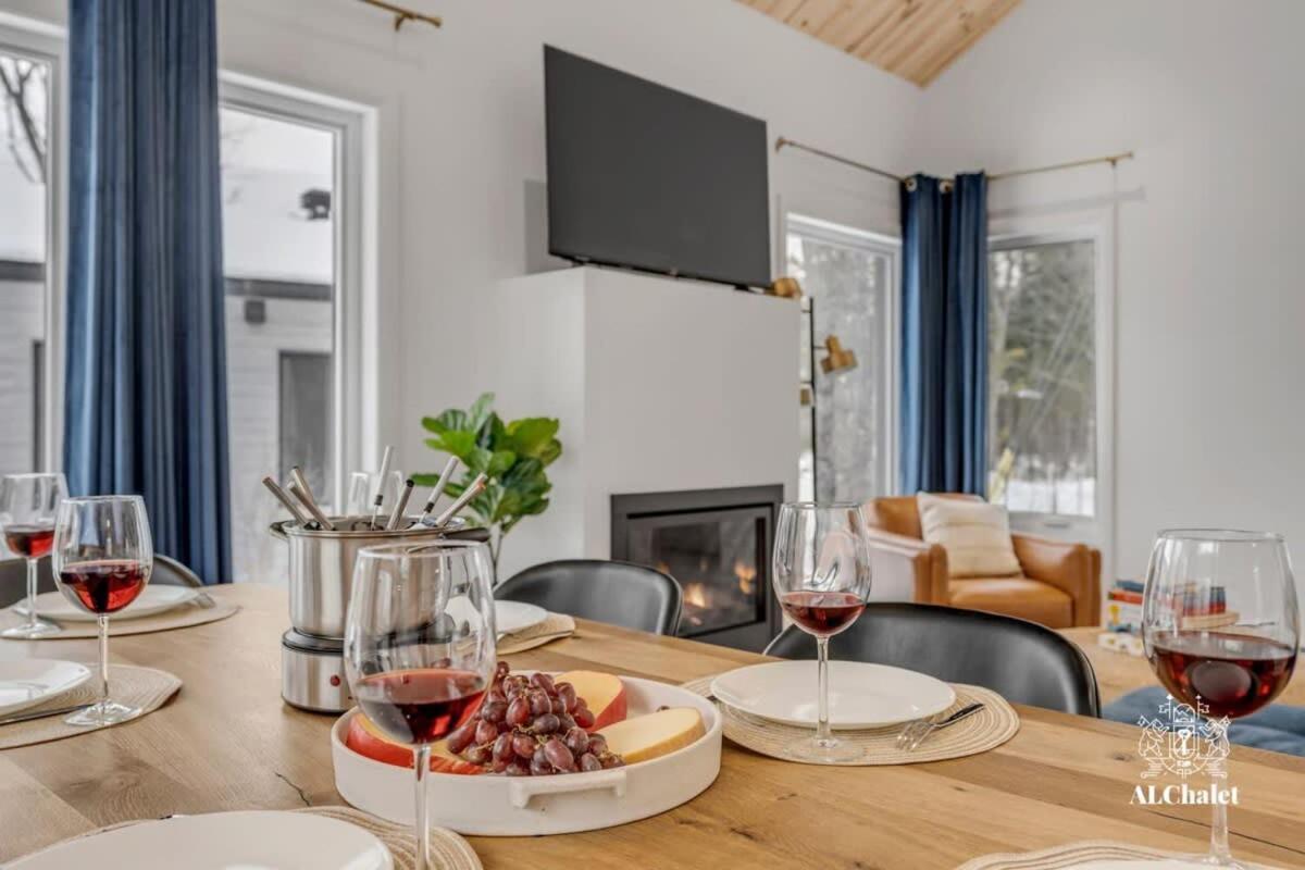 Pont-Rouge Chalet Bellevue Luxe Avec Spa Et Local A Velo מראה חיצוני תמונה