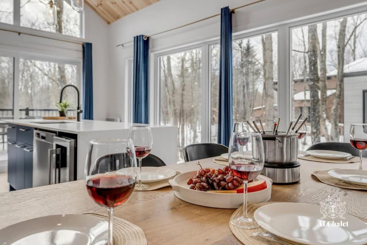 Pont-Rouge Chalet Bellevue Luxe Avec Spa Et Local A Velo מראה חיצוני תמונה
